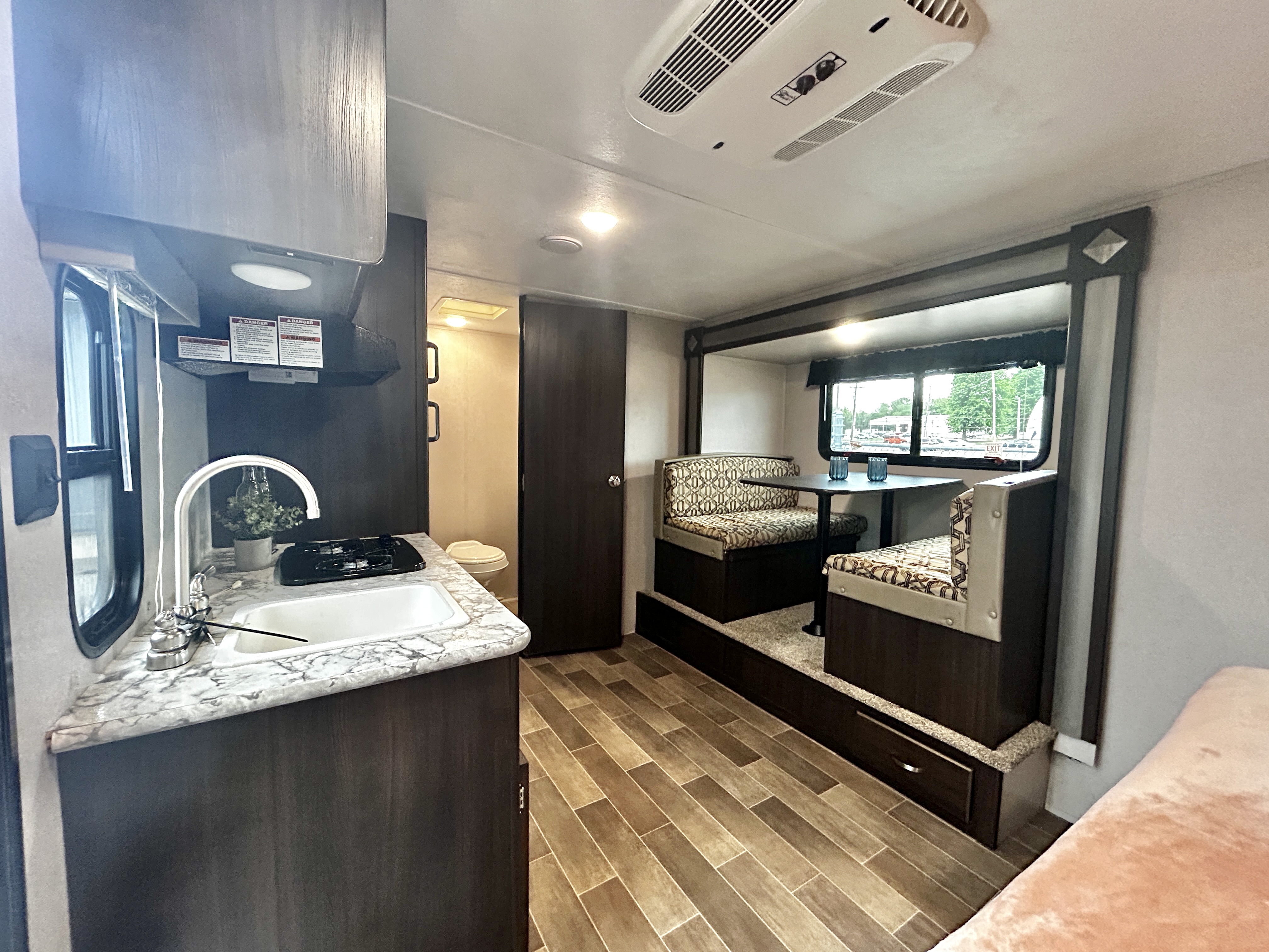 2019 Keystone Springdale Mini 1790FQ - Image 10