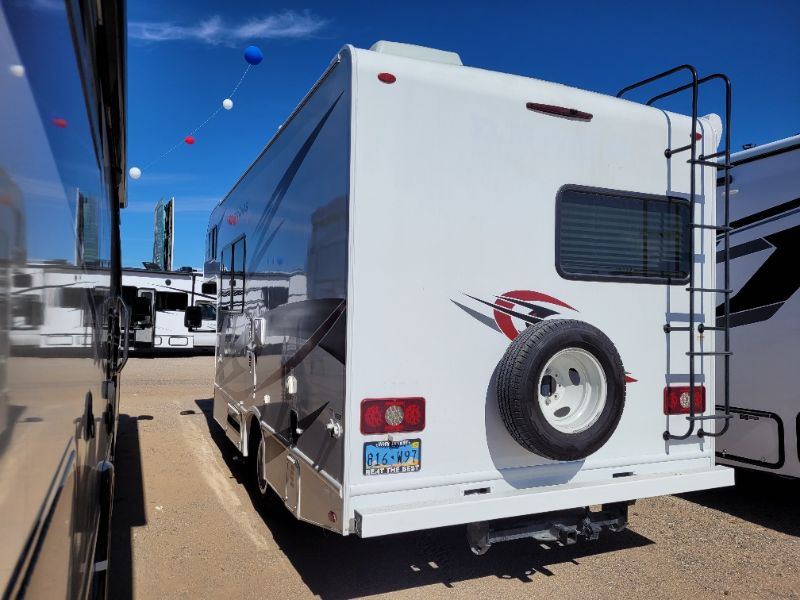 2024 Thor Motor Coach Four Winds 22E - Image 2