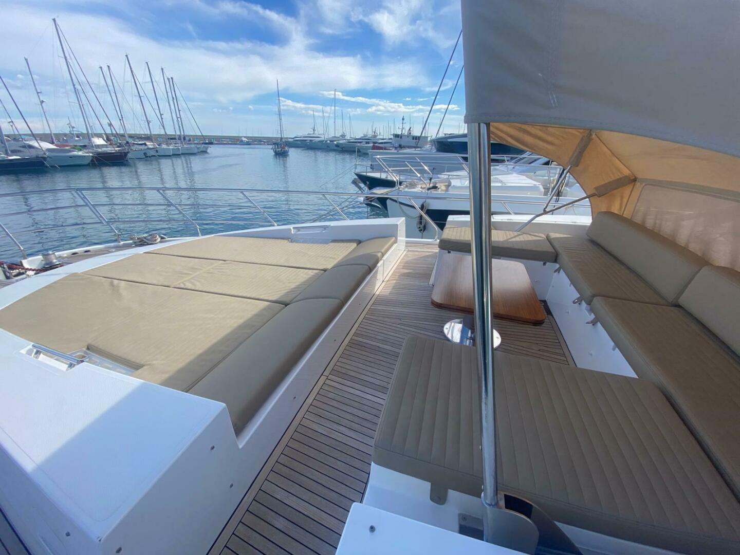 2016 Azimut 77S - Image 11