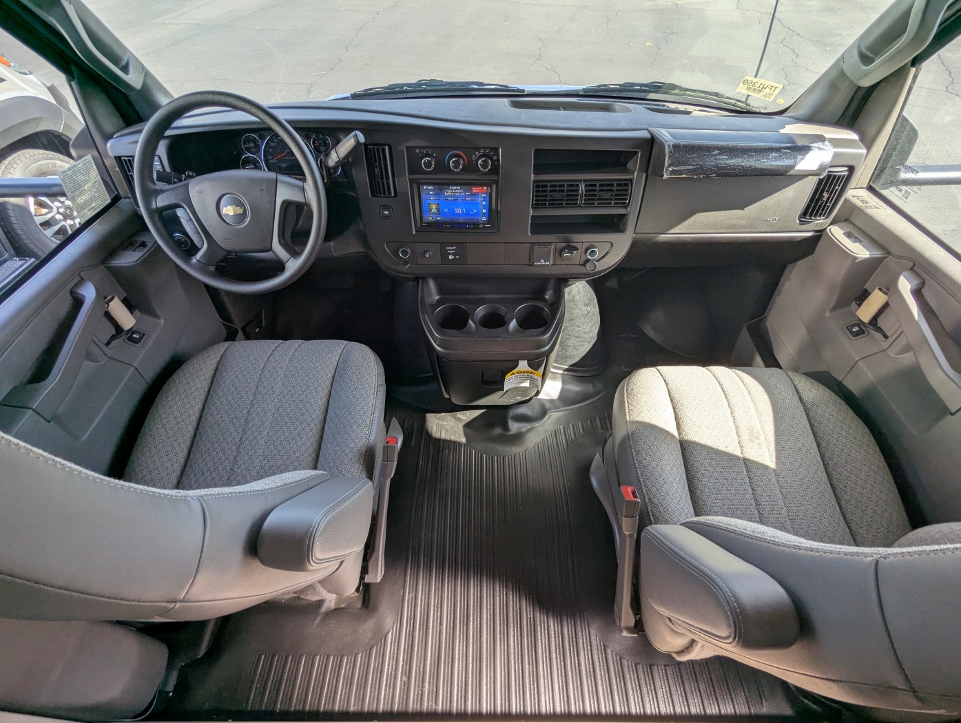 2027 Thor Motor Coach Four Winds 19Z - Image 14