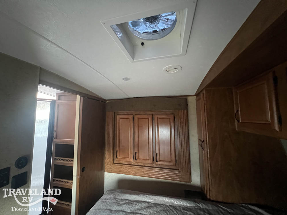 2015 OUTDOORS RV TIMBER RIDGE 280RKS - Image 16