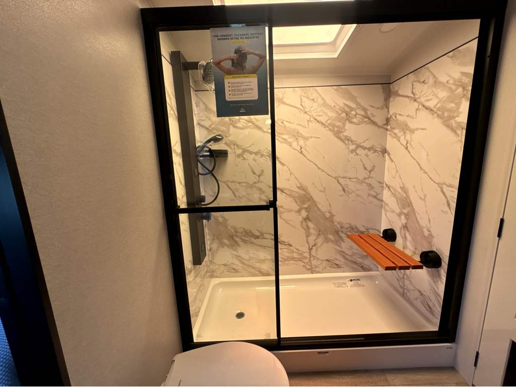 2026 JAYCO PINNACLE 36FBTS - Image 24