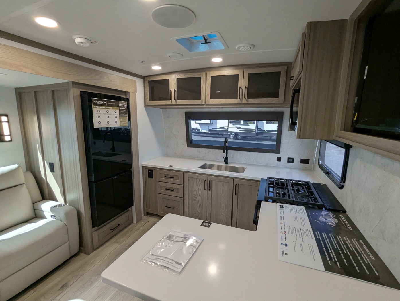 2026 Forest River Rockwood Signature 8263MBR - Image 7