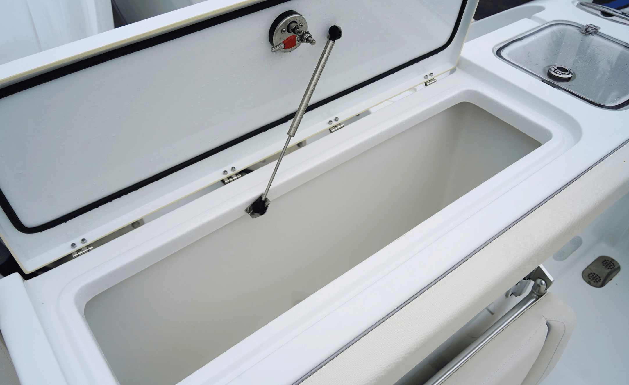 2025 SEA HUNT GAMEFISH 27FS - Image 26