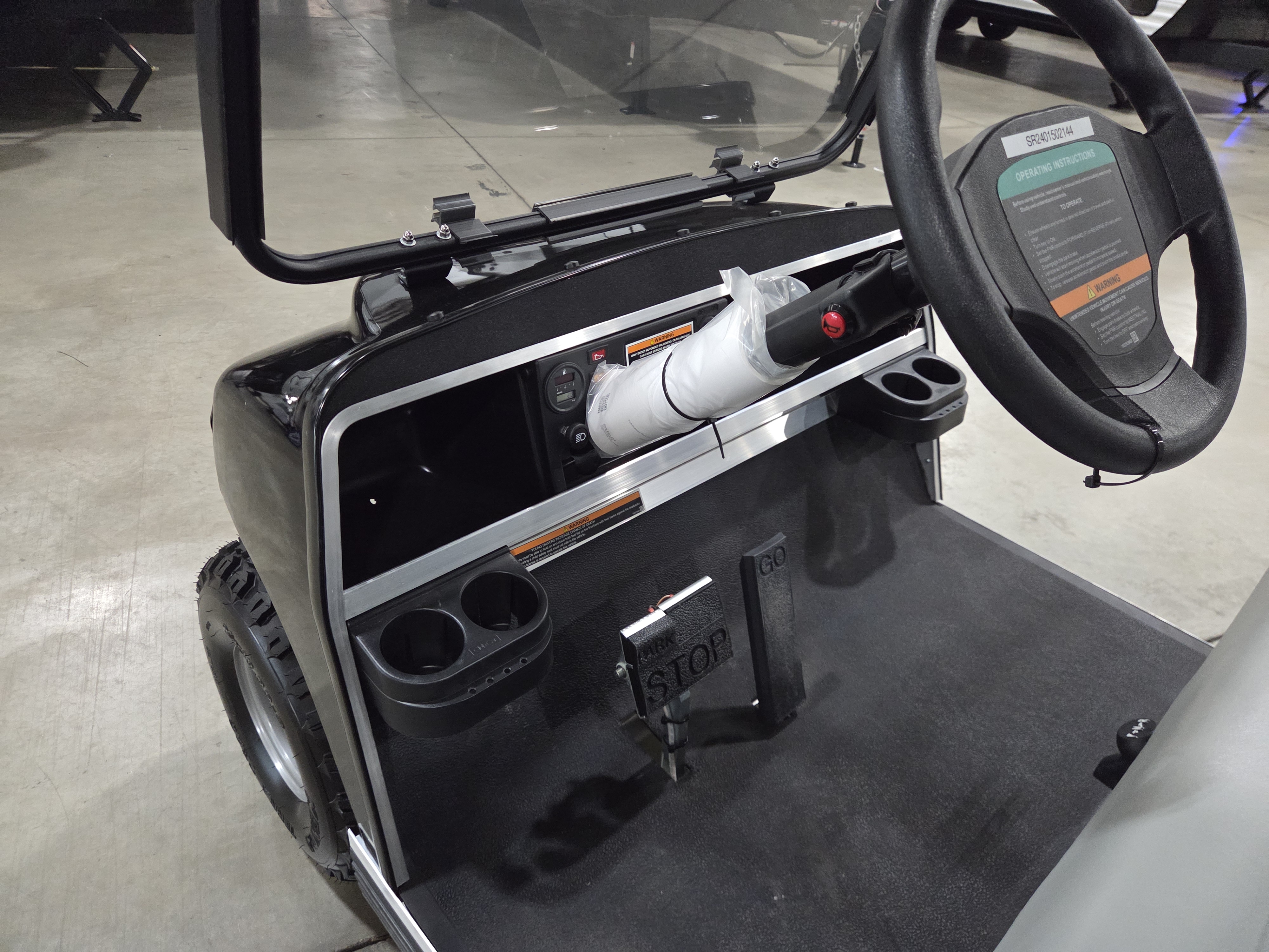 2024 Club Car XRT 800 Gas - Image 5