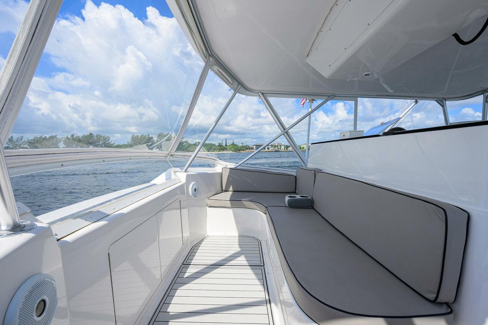 2000 Viking 50 Convertible - Image 35