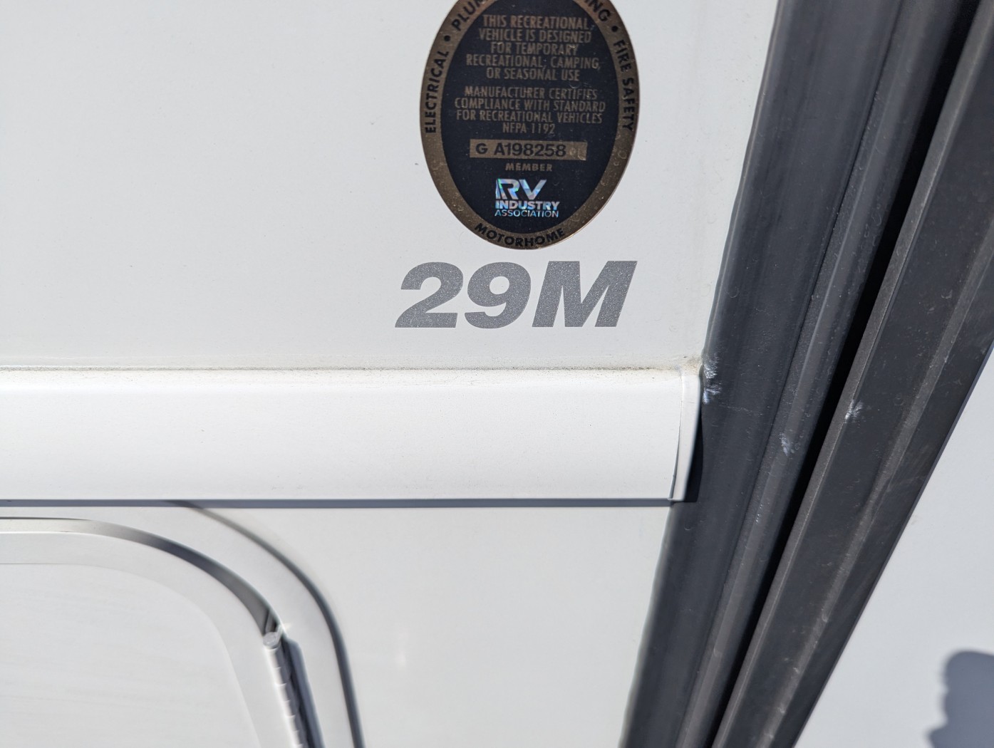 2026 Fleetwood Flair 29M - Image 8