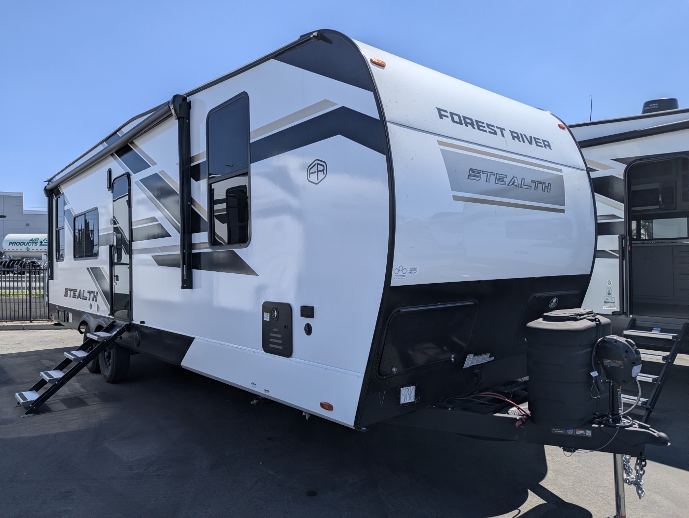 2027 FOREST RIVER STEALTH SFT2730 - Image 1