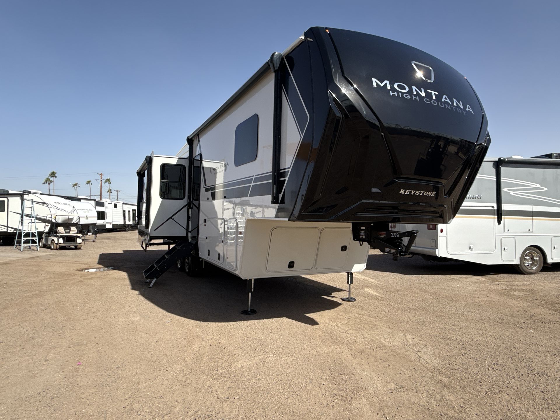 2027 Keystone Montana High Country 290RL - Image 9