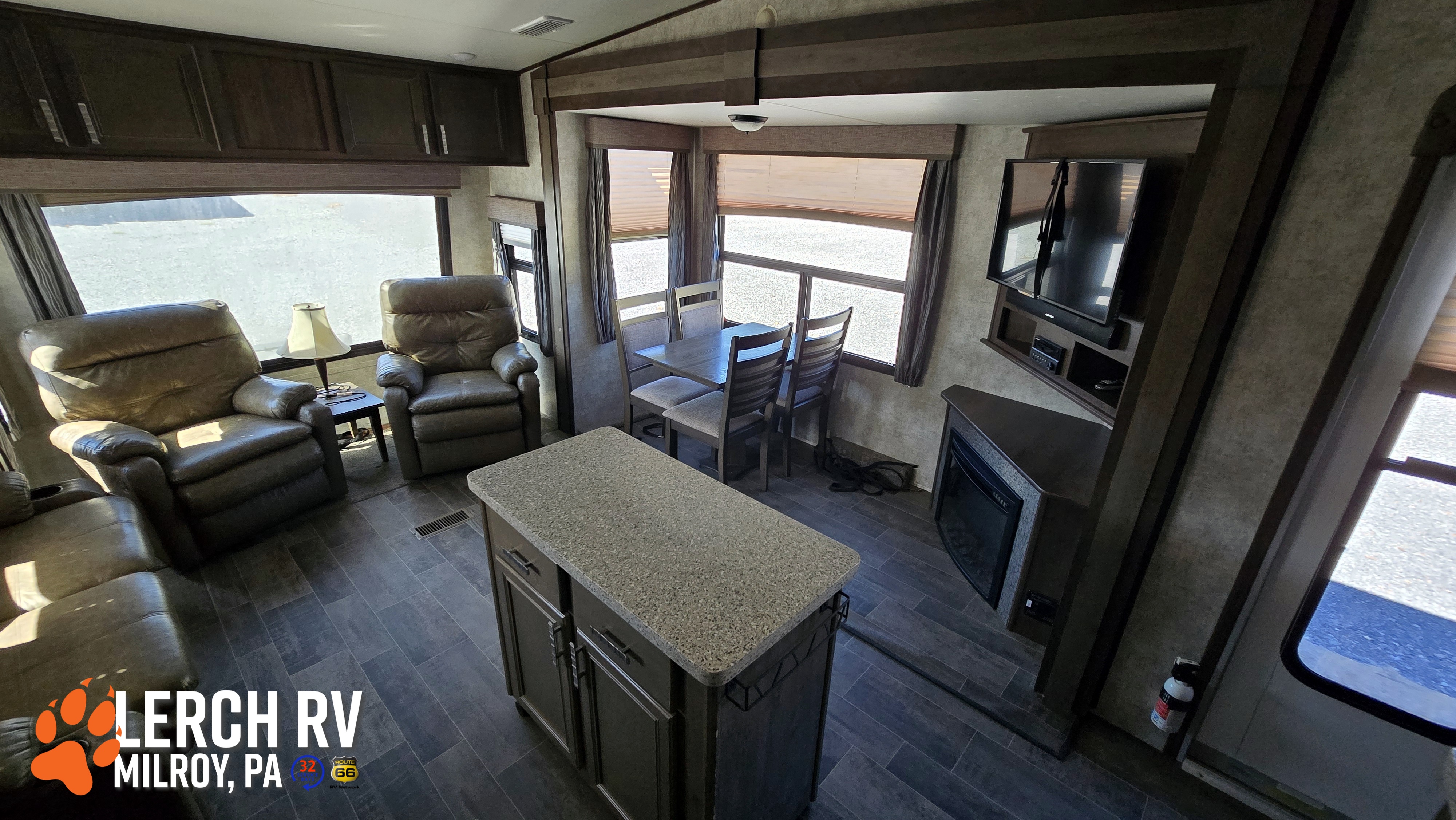 2017 Highland Ridge Roamer RT340FLR - Image 38