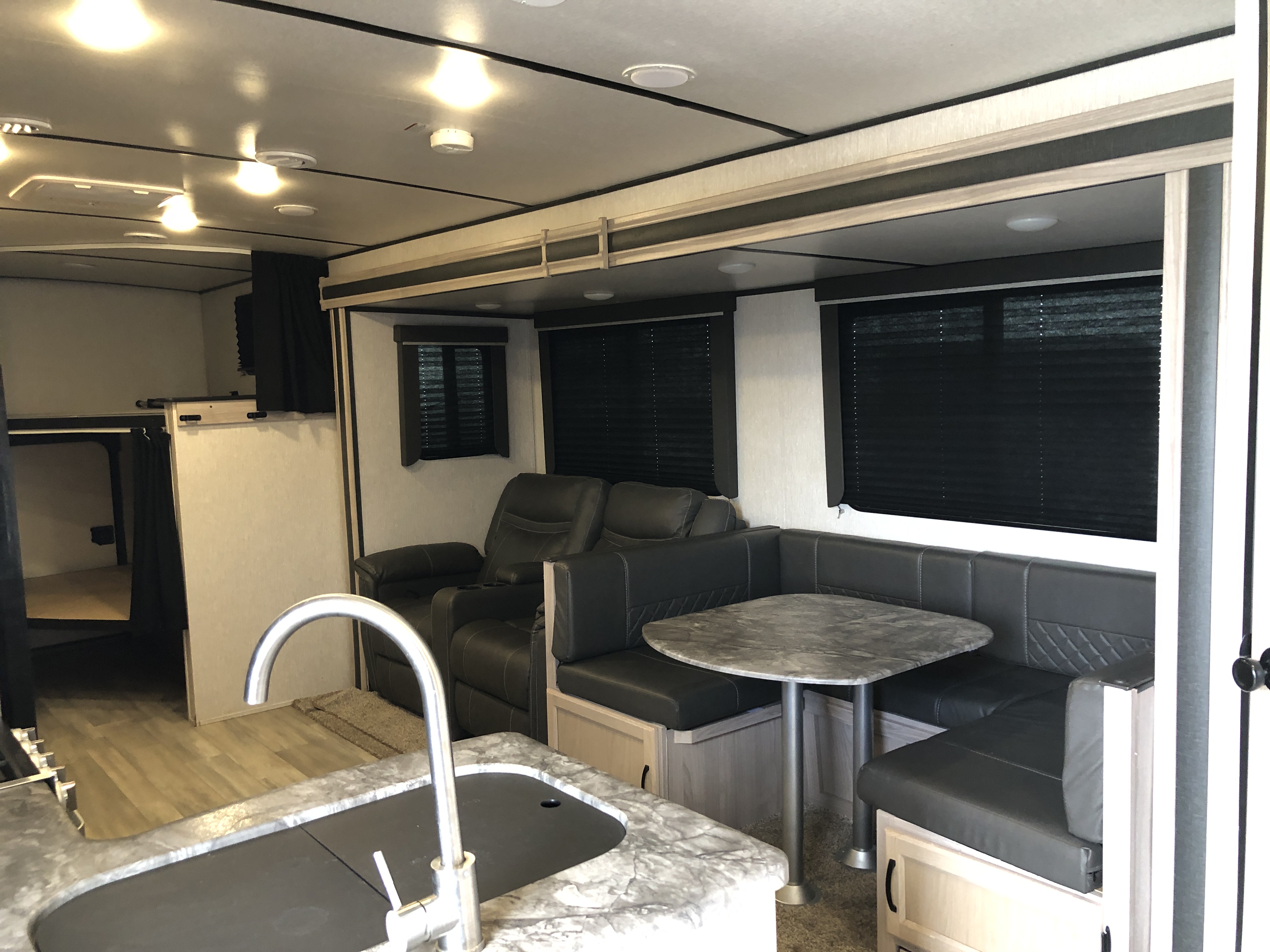 2021 Coachmen Northern Spirit Ultra Lite 2963BH - Image 9