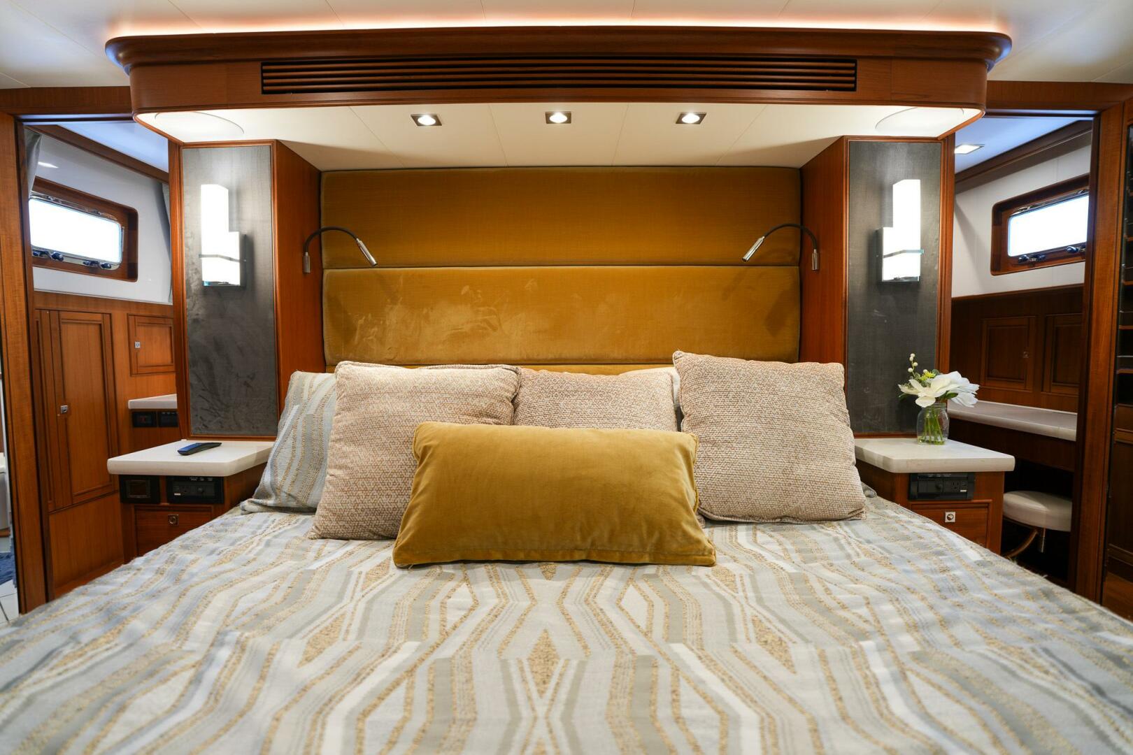 2022 Marlow Explorer 62E-CB - Image 35