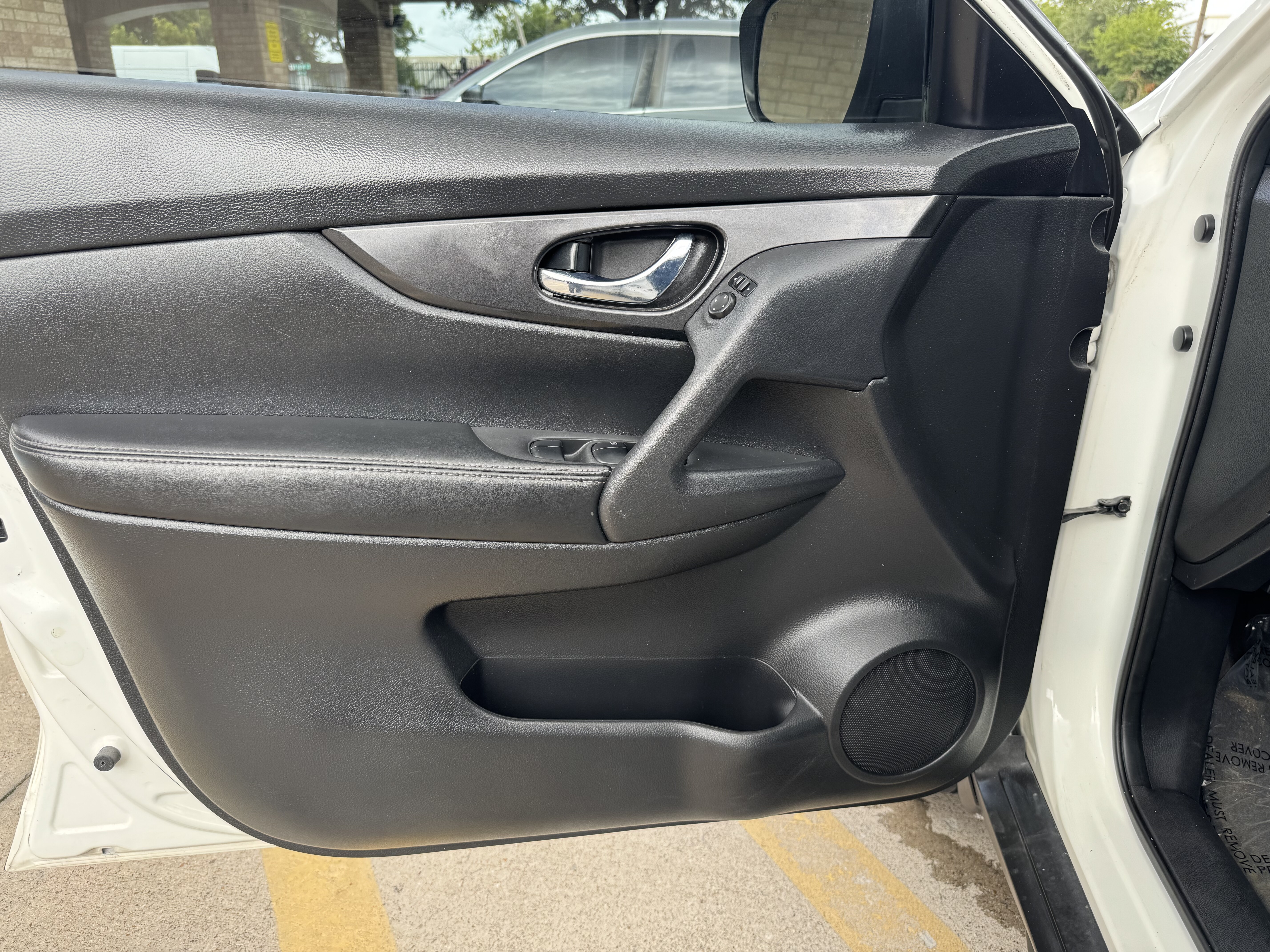 2017 Nissan Rogue Utility 4D S AWD I4 - Image 16