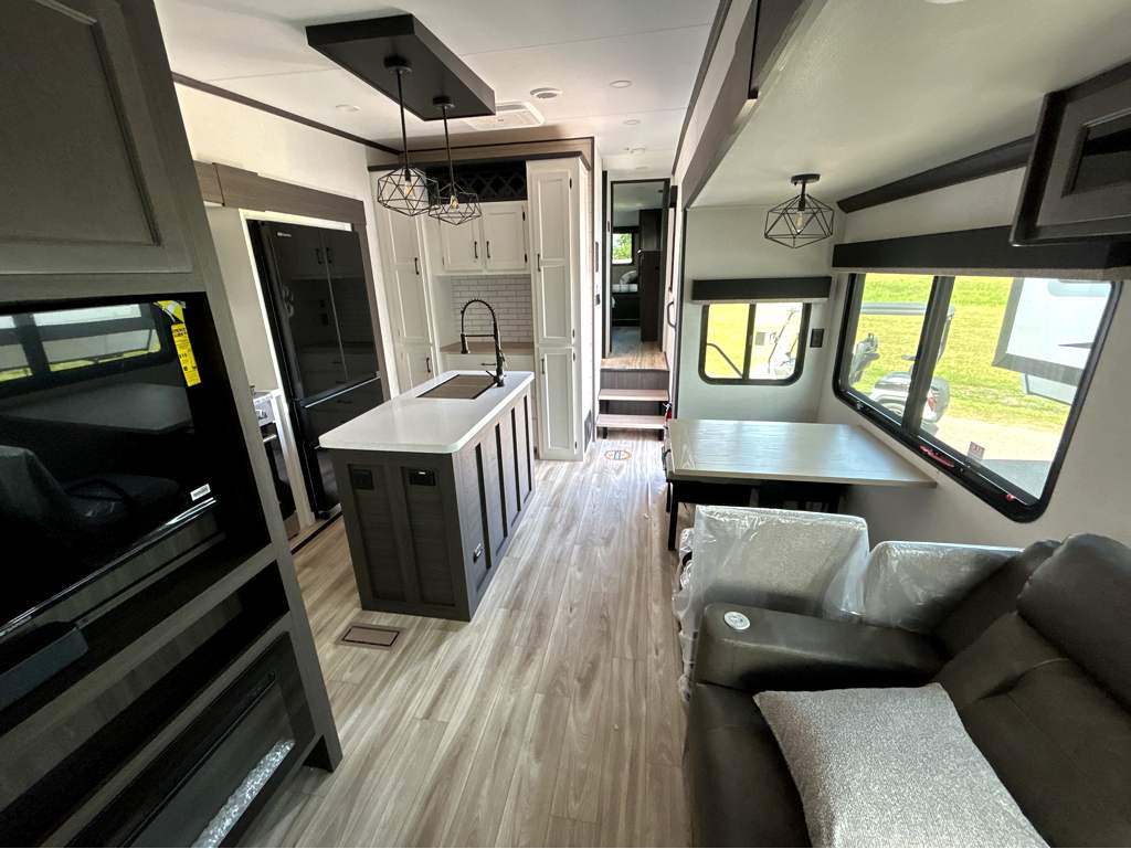 2026 VENTURE RV SPORTTREK 354VBH - Image 23
