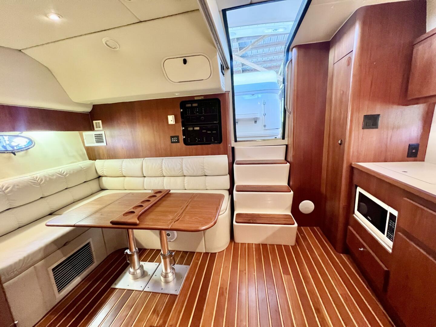 1998 Tiara Yachts 3500 Express - Image 14