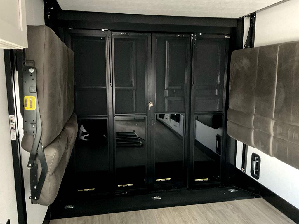 2027 JAYCO SEISMIC 265 - Image 24