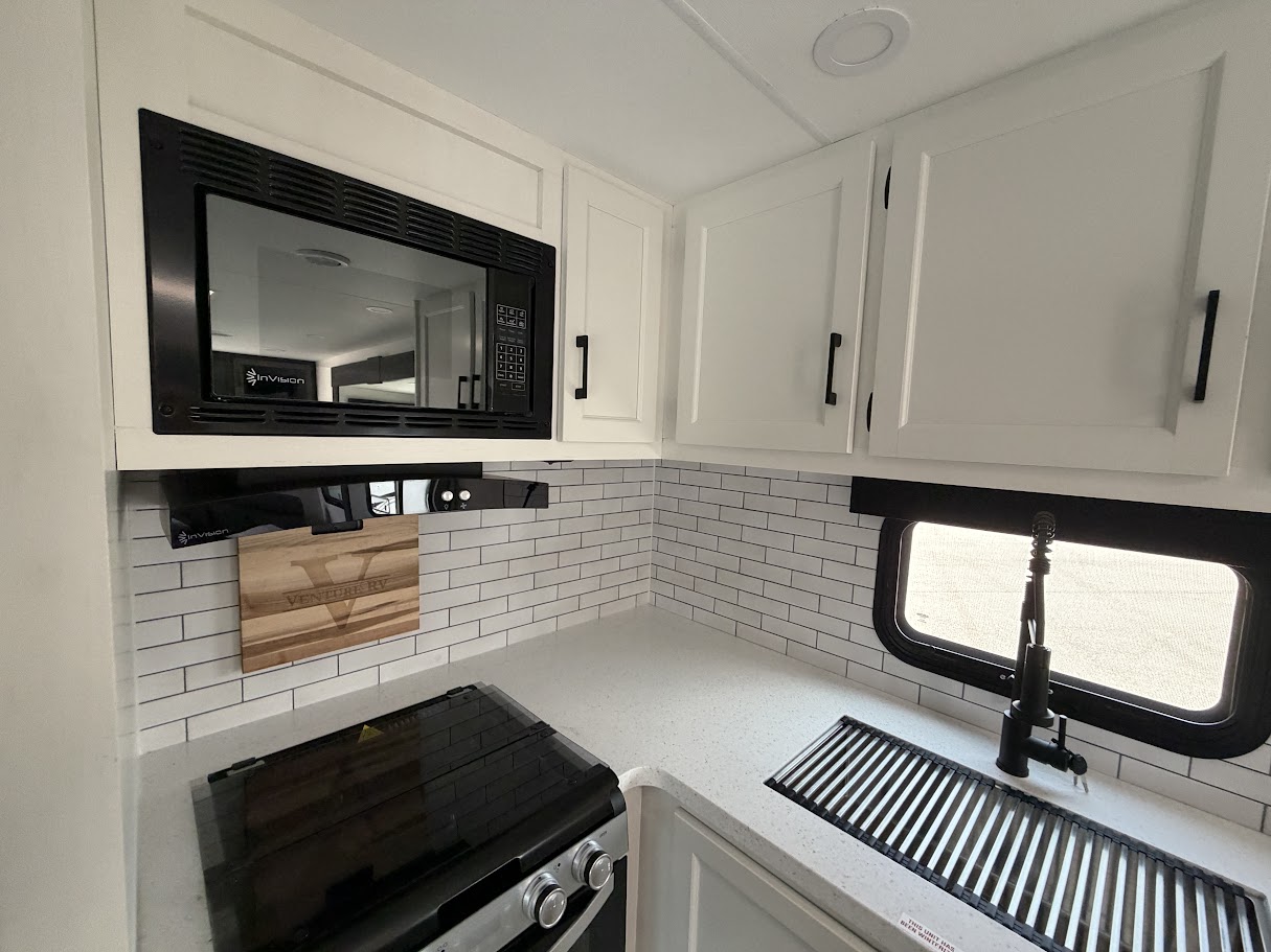 2027 VENTURE RV SPORTTREK 336VRK - Image 30