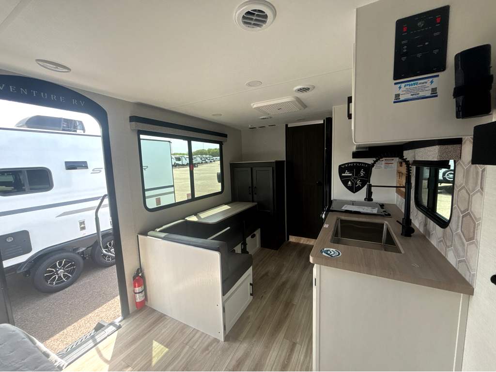 2026 VENTURE RV SPORTTREK STINGER 192VRB - Image 15