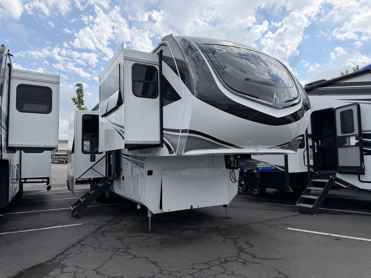 2026 Grand Design Solitude 380FL - Image 1