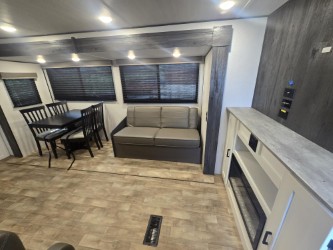 2023 KEYSTONE HIDEOUT 28RKS - Image 10