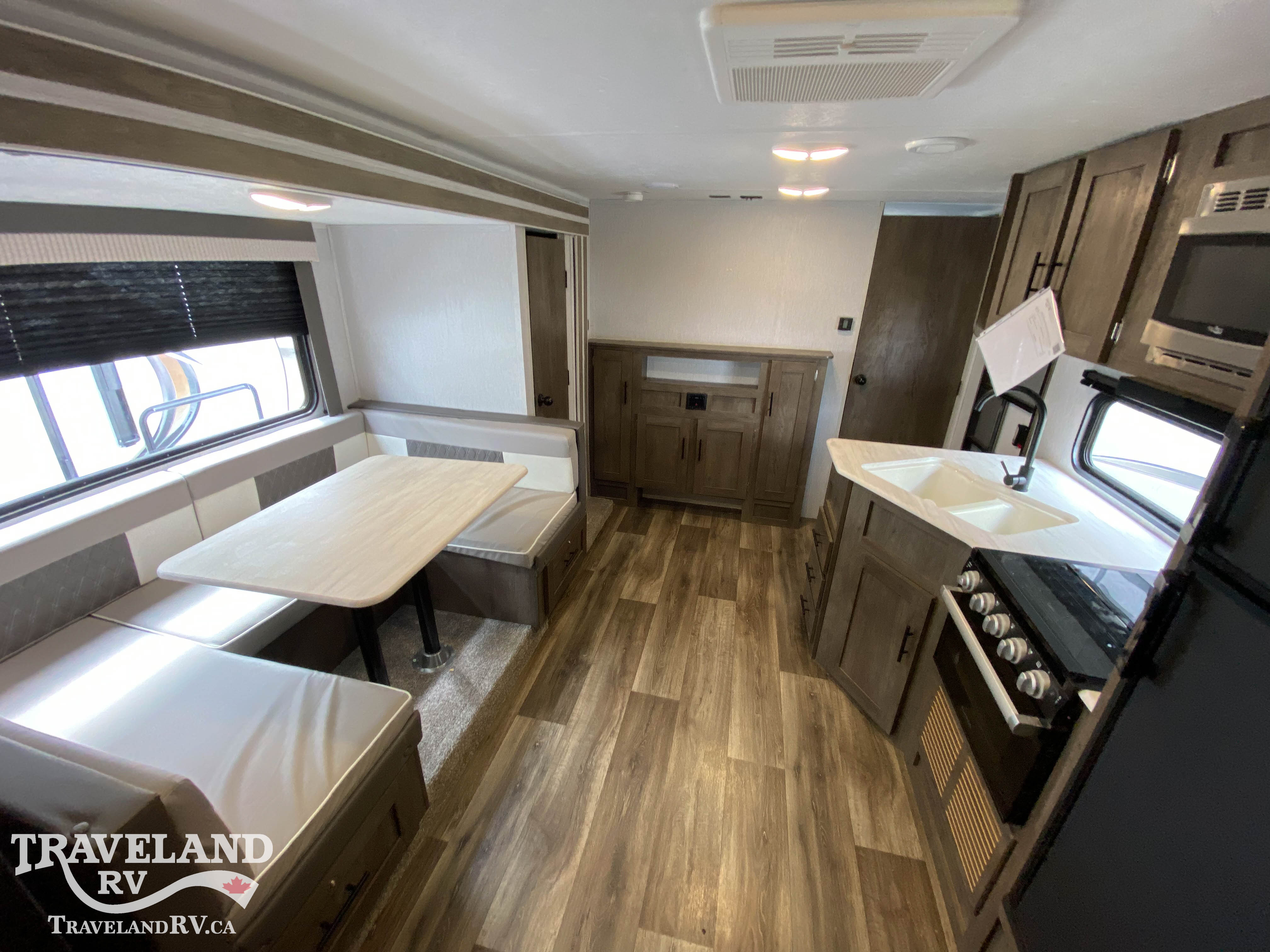 2022 Forest River WILDWOOD 240 BHXL - Image 4