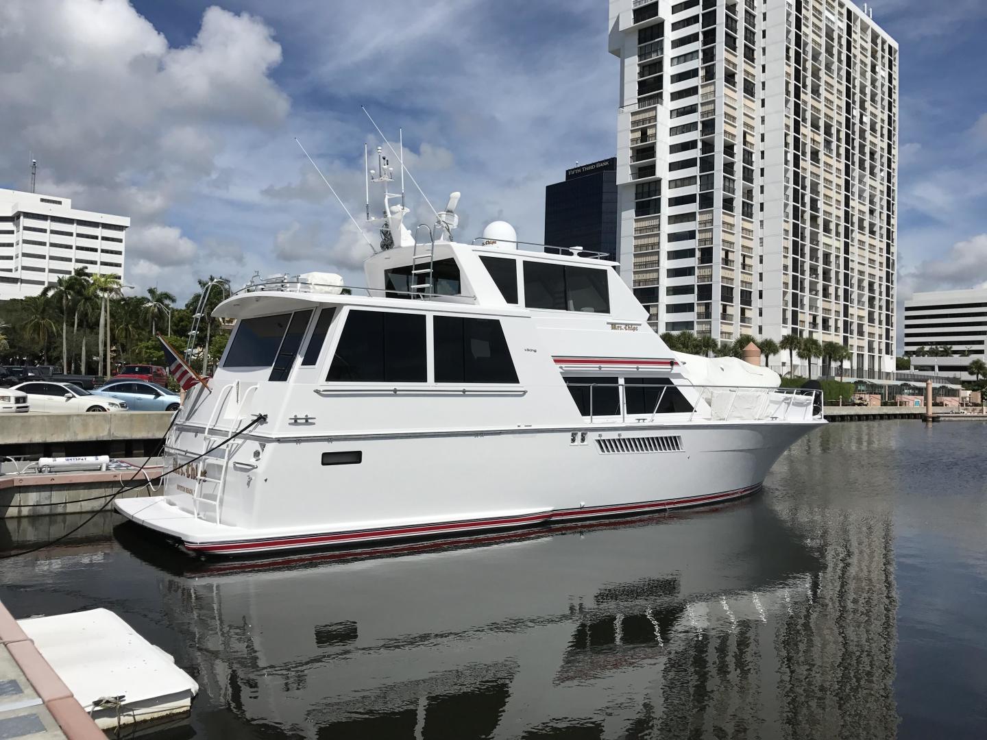 1998 Viking 54 Sport Yacht - Image 2