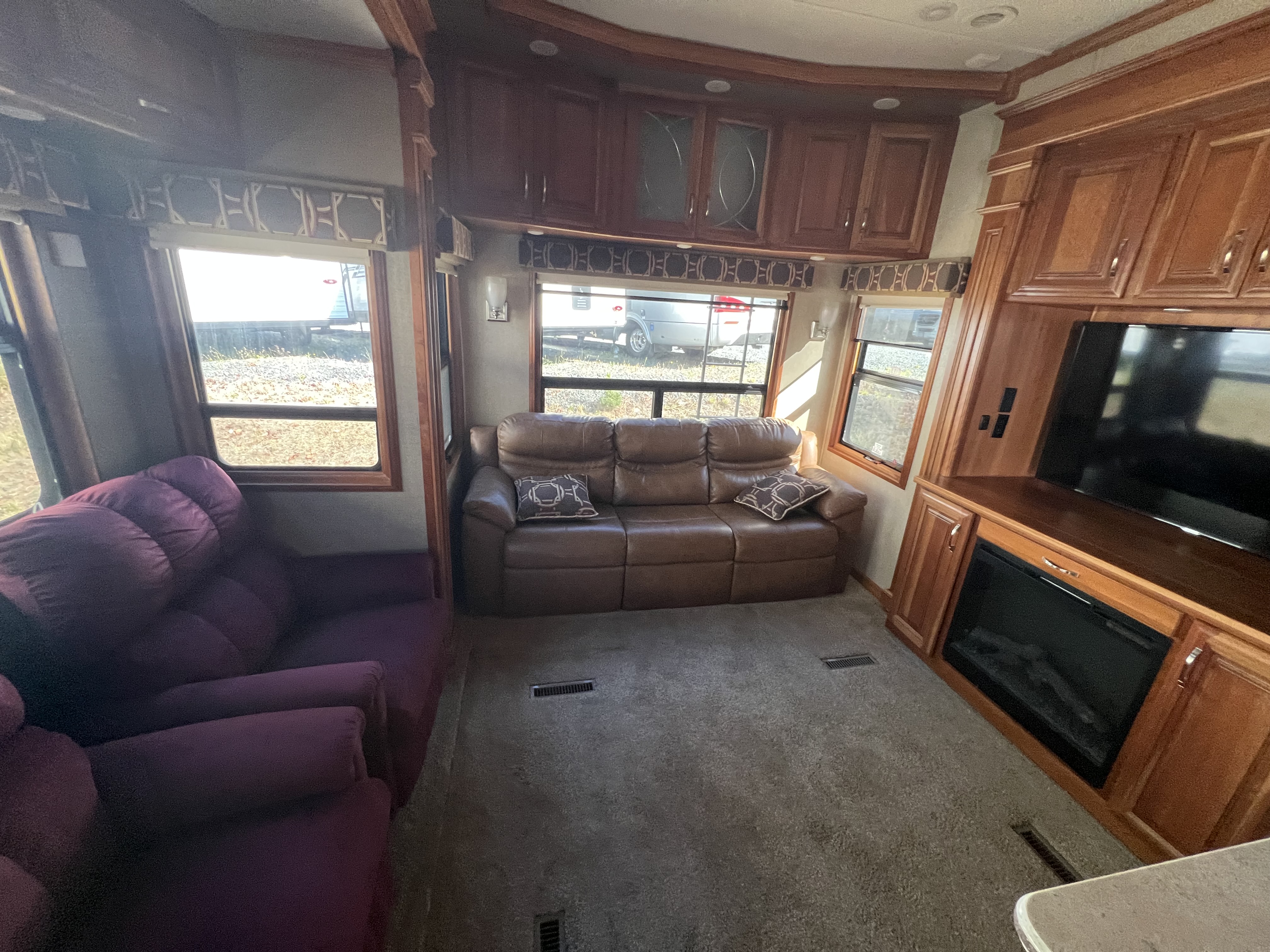 2017 DRV Mobile Suites 36RSSB3 - Image 15