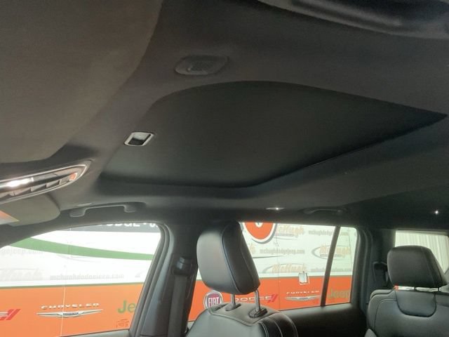 2023 Jeep Grand Cherokee L Utility 4D Altitude 4WD - Image 25