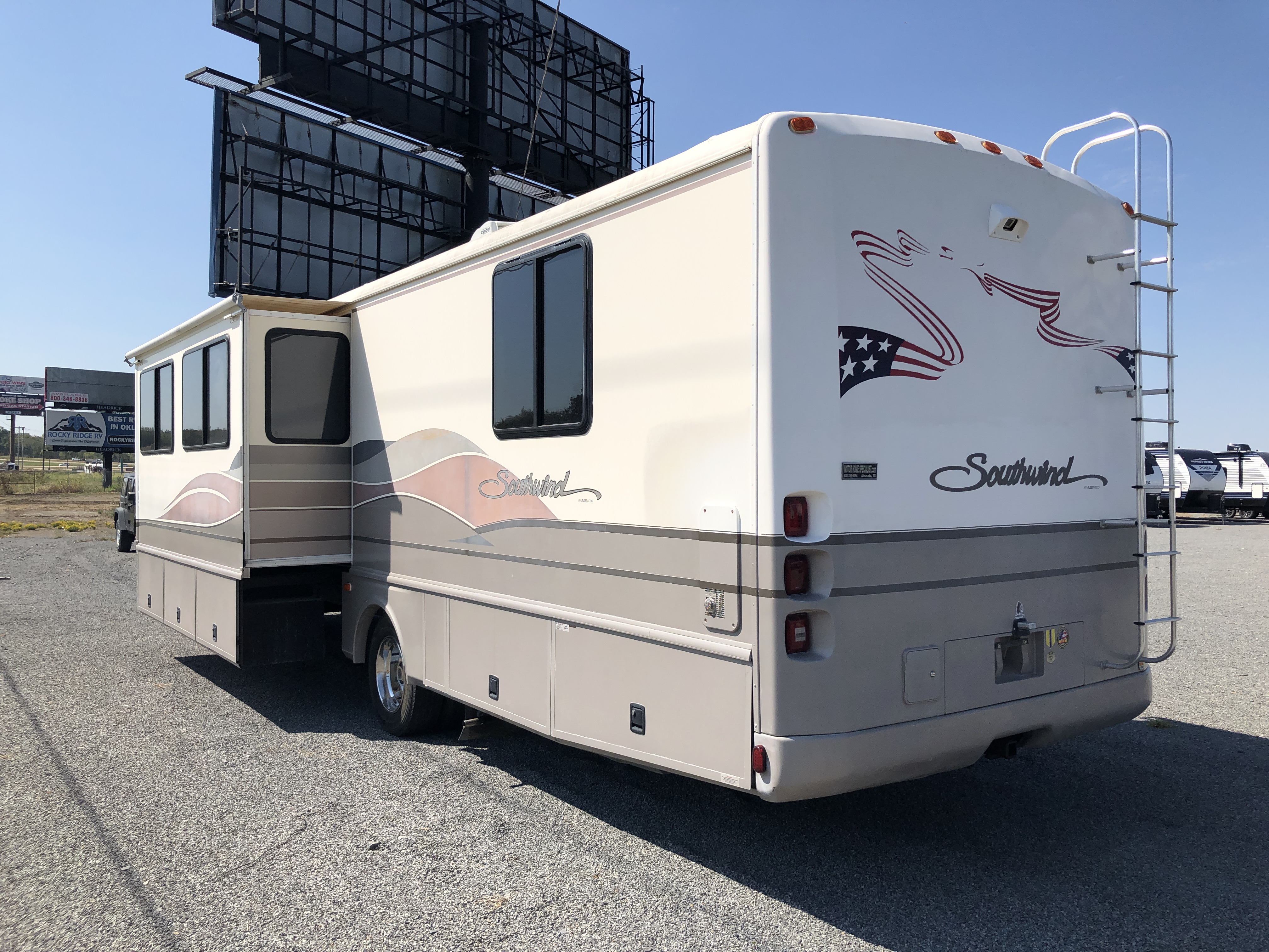 1999 FLEETWOOD SOUTHWIND 34N - Image 4