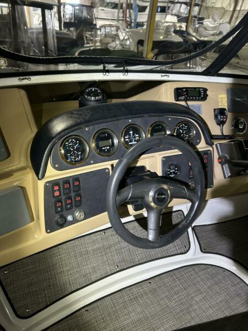 2003 Carver 396 Aft Cabin MY - Image 24
