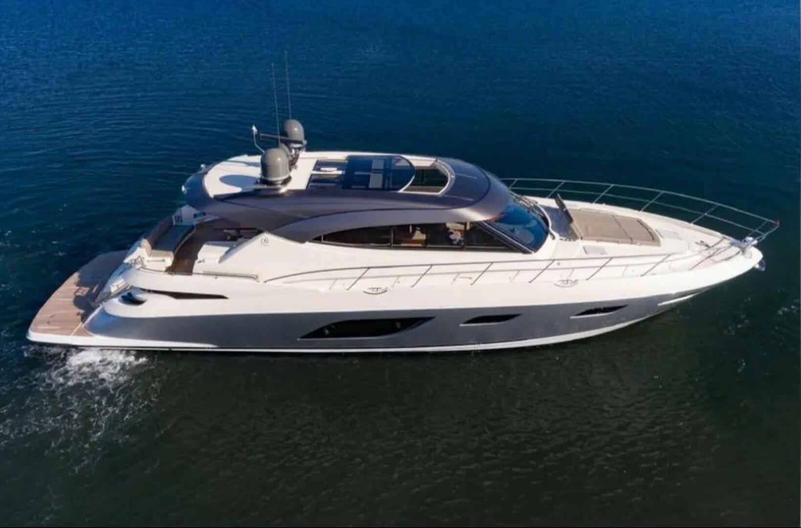 2021 Riviera 6000 Motor Yacht - Image 3