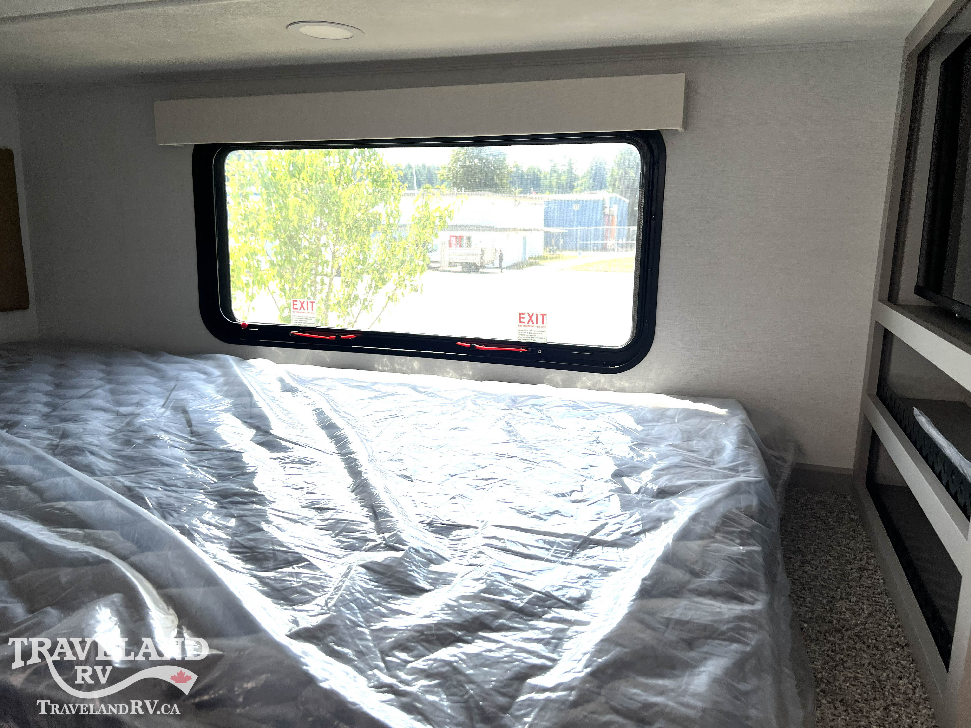 2026 Alliance RV Benchmark 44LFT - Image 40