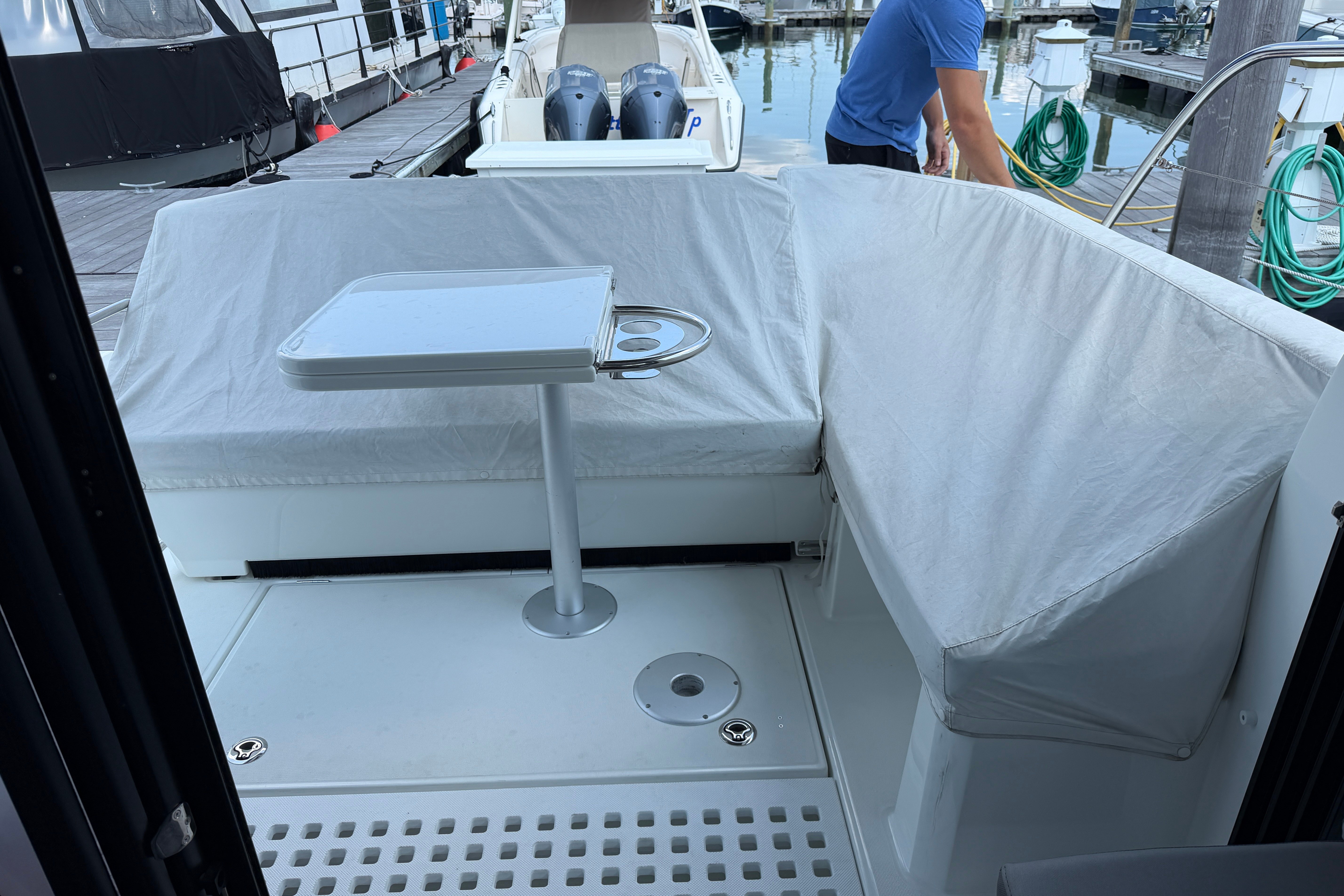 2023 Beneteau Antares 11 OB - Image 19
