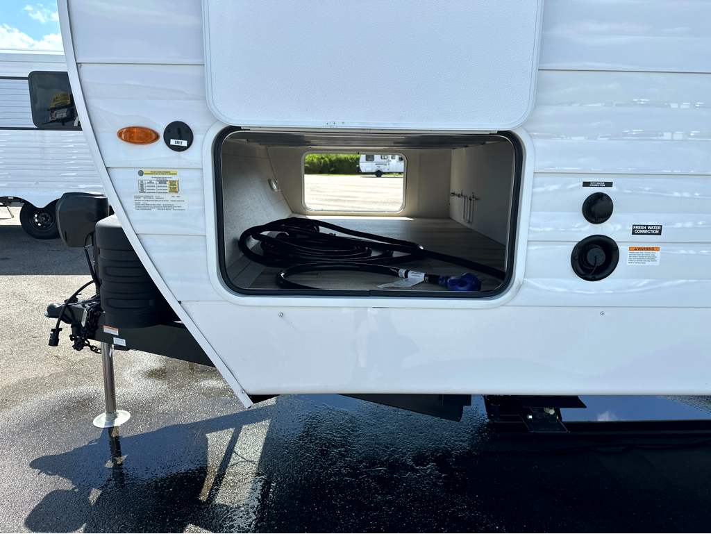 2027 VENTURE RV SIENNA 311VDB - Image 7