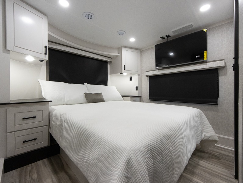 2025 Jayco Seismic Luxury Series 4113 - Image 17