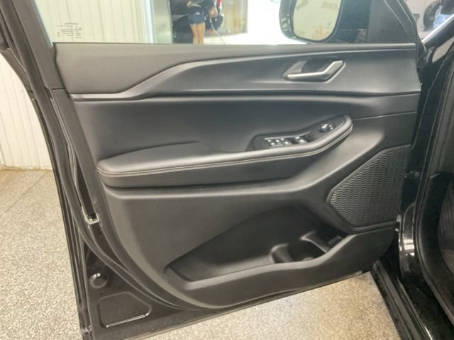 2023 Jeep Grand Cherokee L Utility 4D Altitude 4WD - Image 14