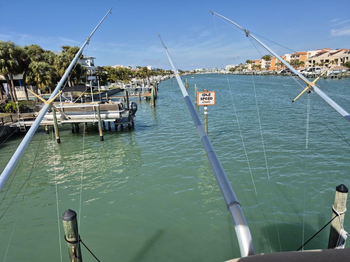 2004 Riviera 4000 Offshore - Image 16