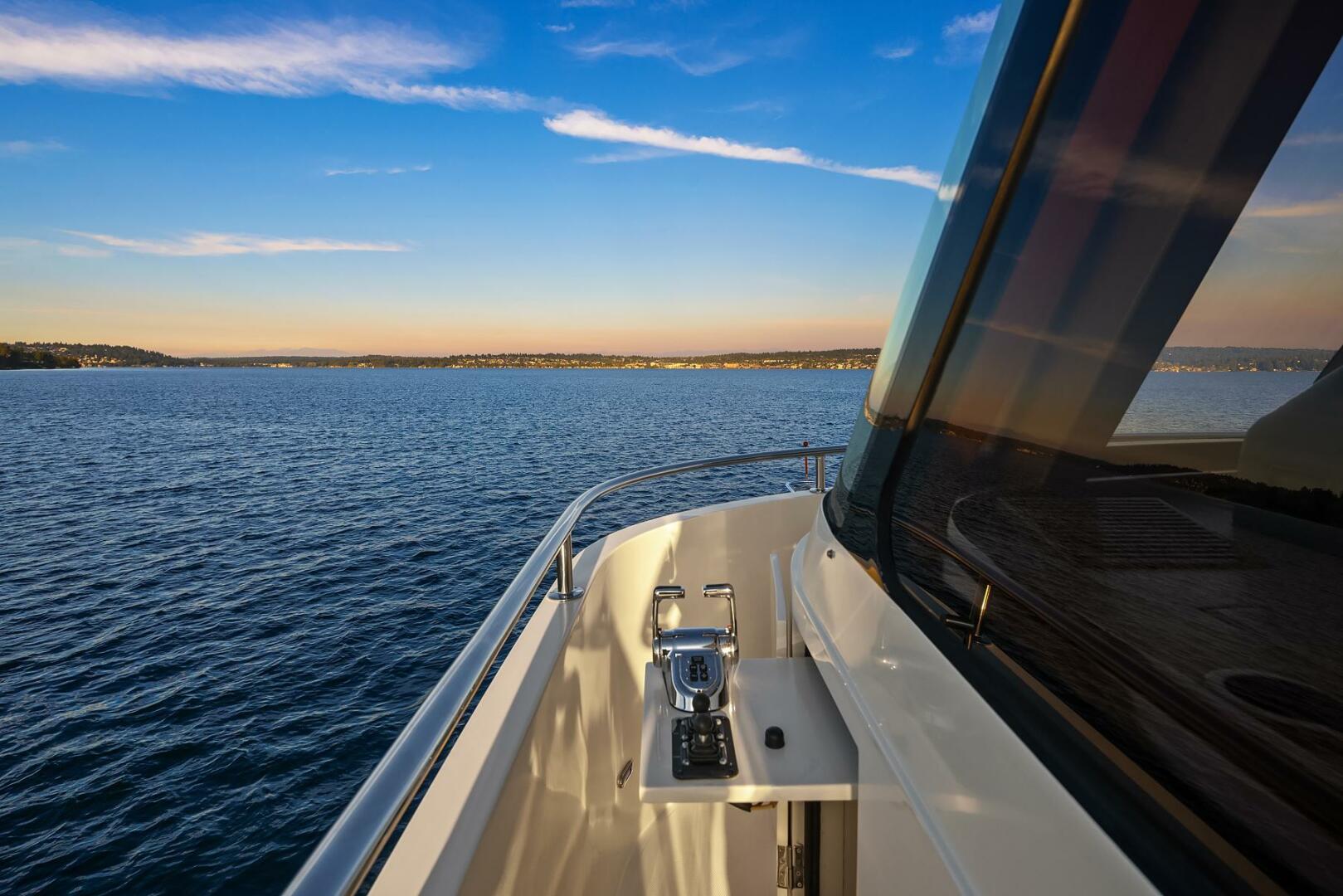 2014 Hampton 720 Skylounge LRC - Image 85