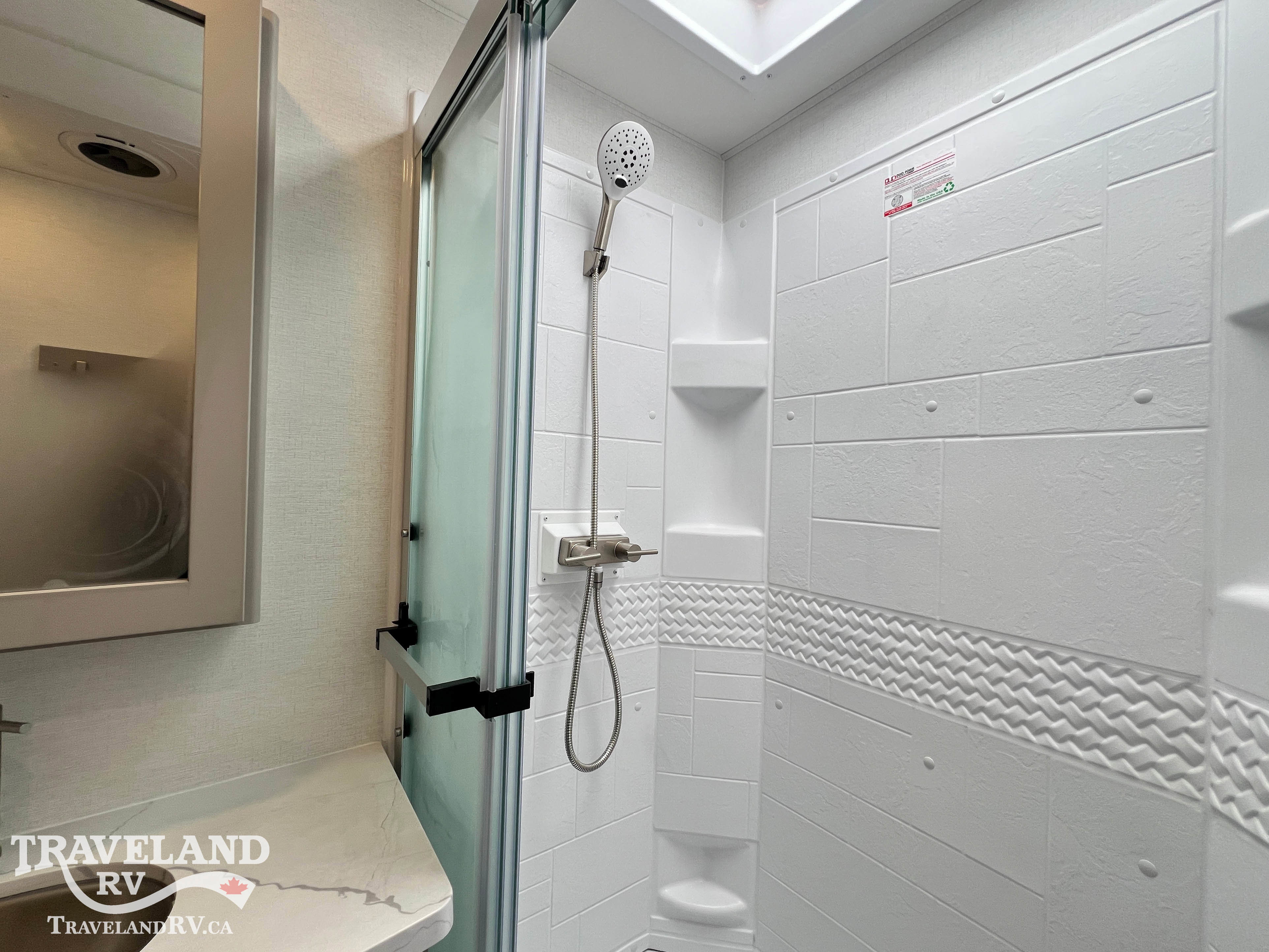 2026 Alliance RV AVENUE 332RL - Image 38