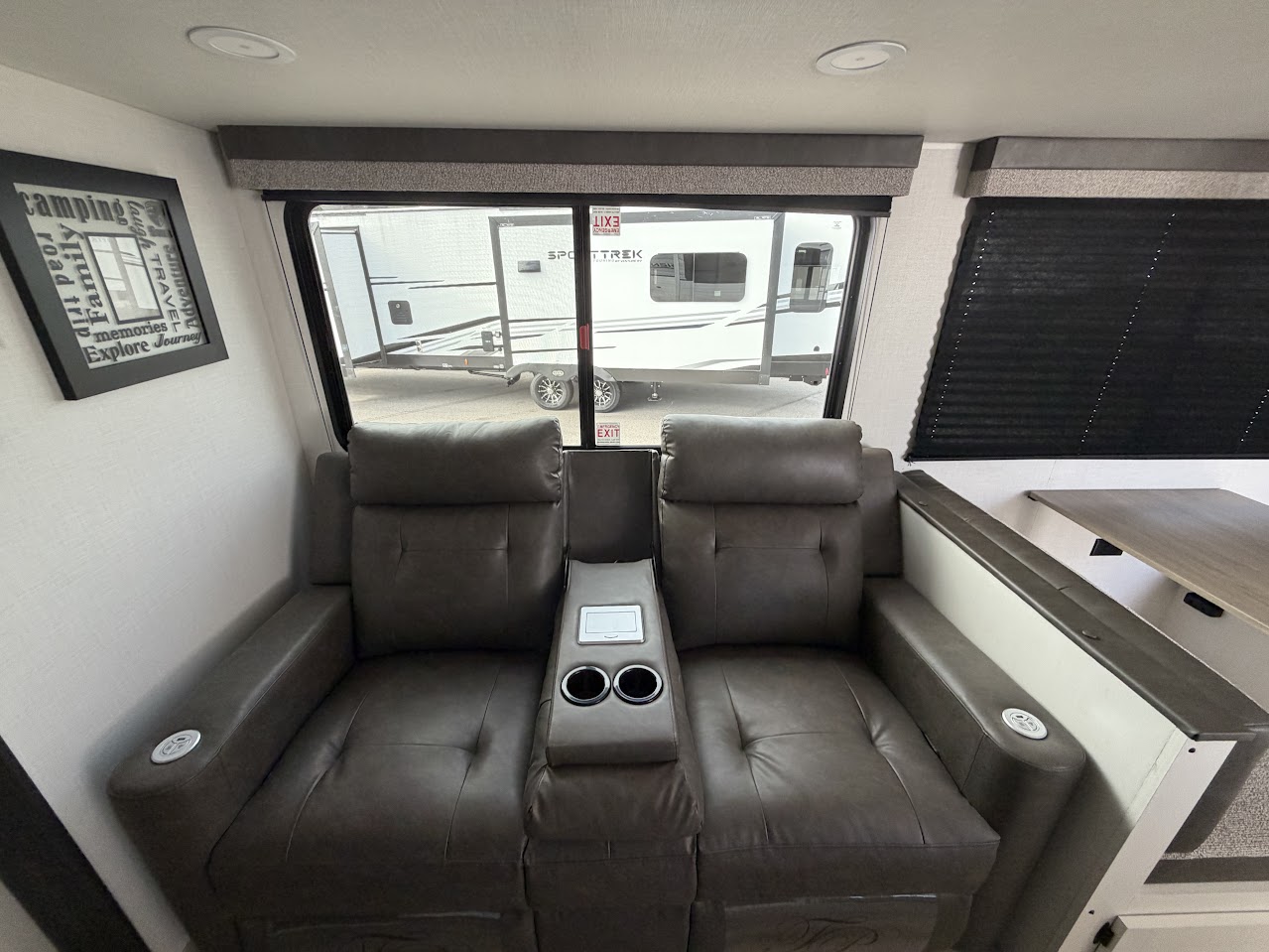2027 VENTURE RV SIENNA 281VQB - Image 16
