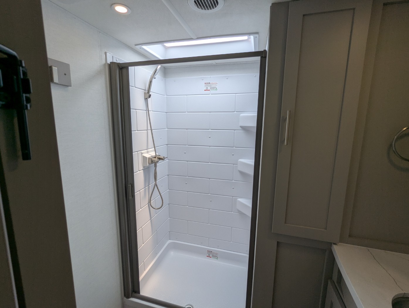 2026 Alliance RV Avenue 30BH - Image 11