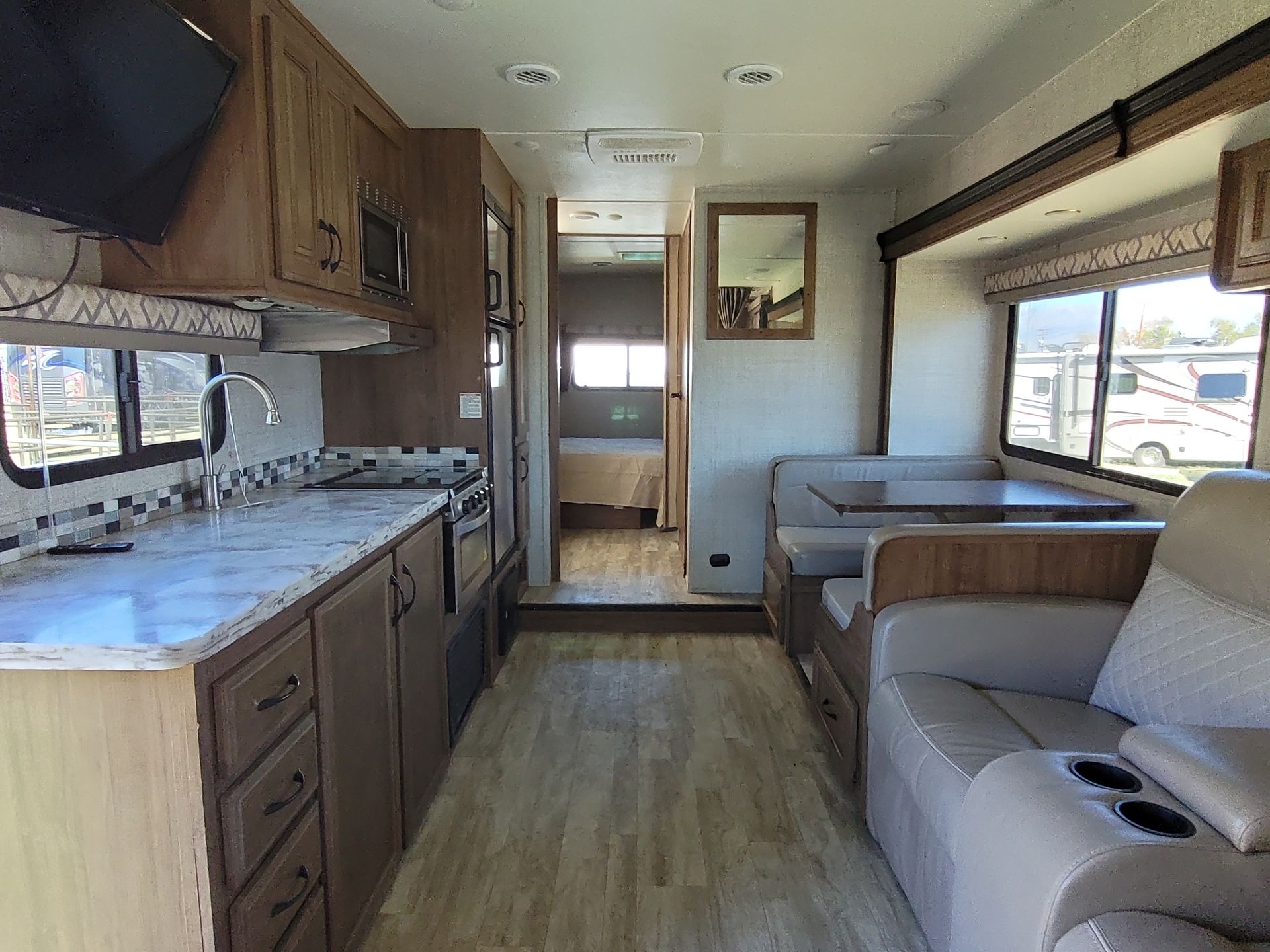 2020 Gulf Stream Conquest Class C 6320 - Image 13