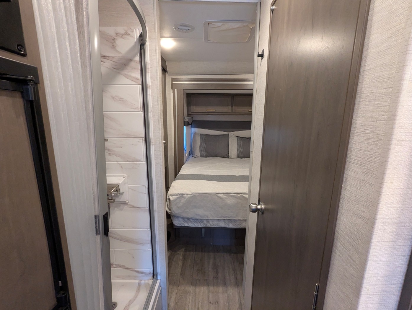 2024 Thor Motor Coach Four Winds Sprinter 24LW - Image 19