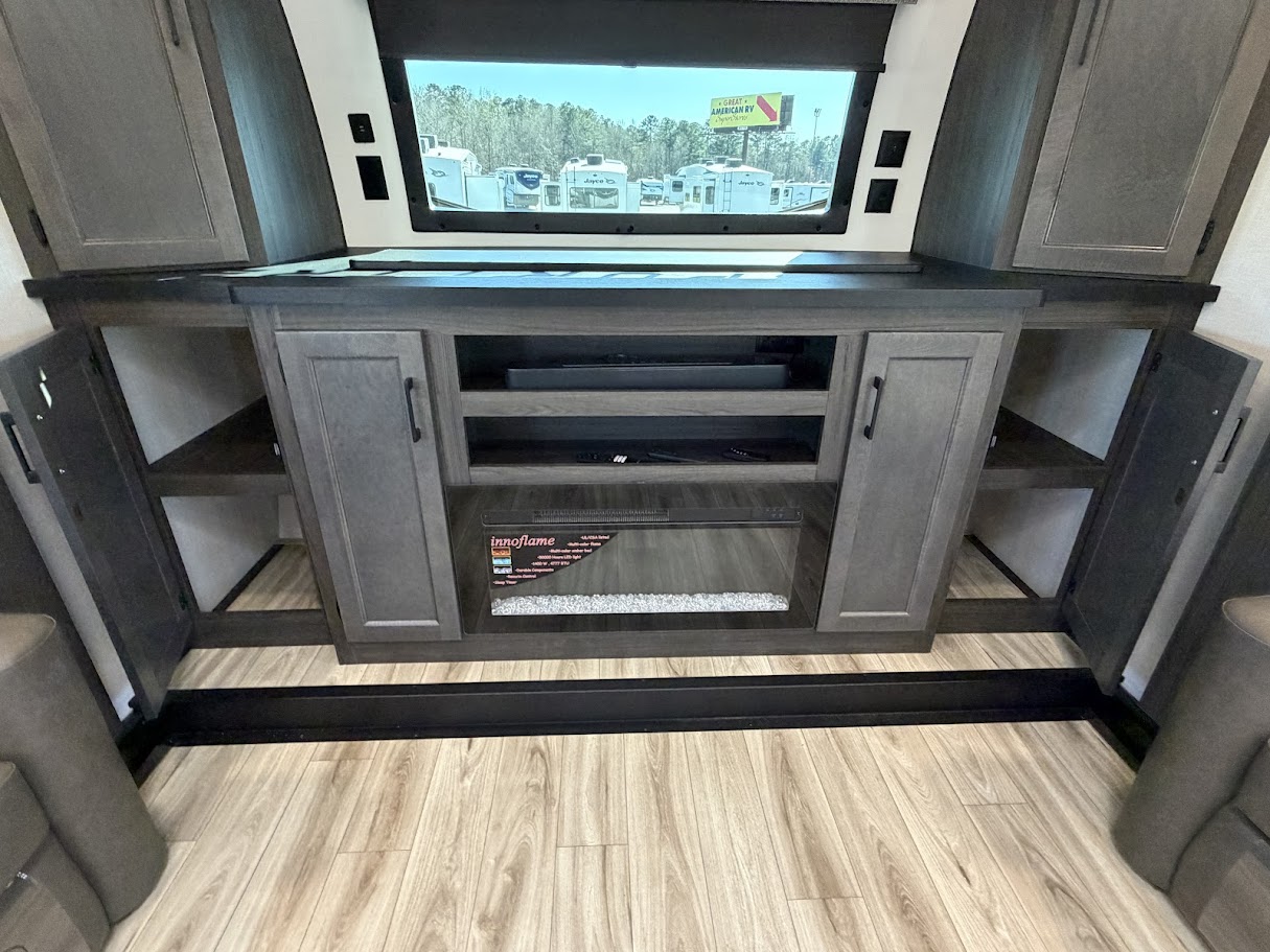 2026 VENTURE RV SPORTTREK 365VFL - Image 28