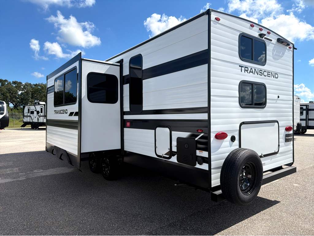 2027 GRAND DESIGN TRANSCEND 265BHT - Image 4