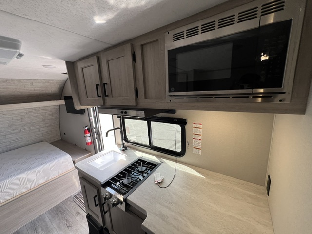 2024 Coachmen Catalina Summit Series 7 164BHX - Image 14