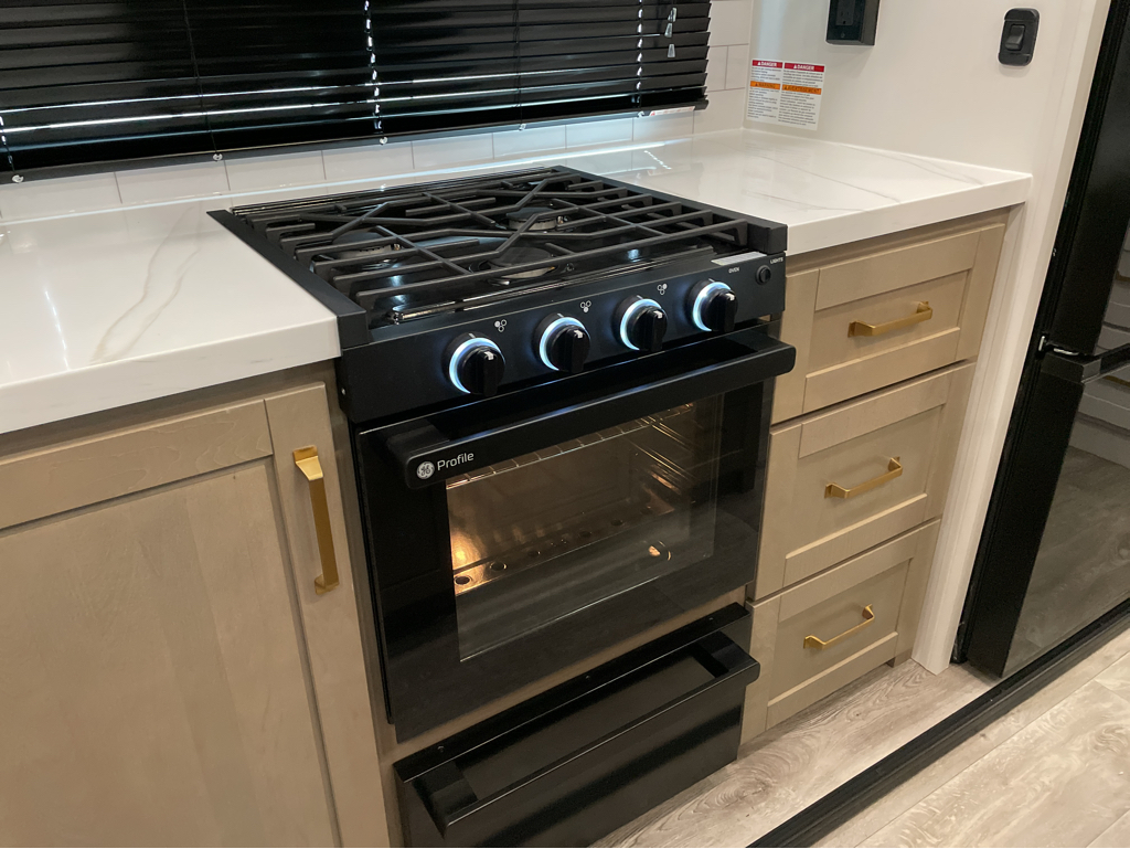 2026 Jayco Eagle 355MBQS - Image 12
