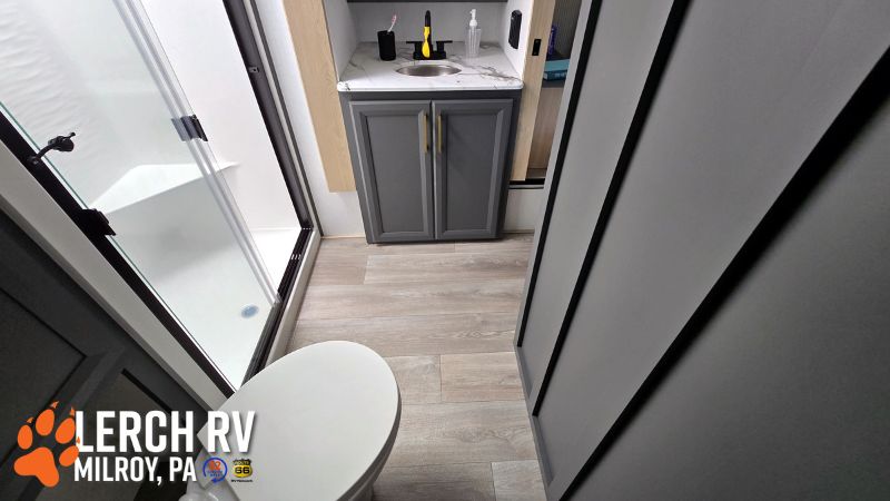 2026 KZ RV Ridgeway 36MB - Image 32