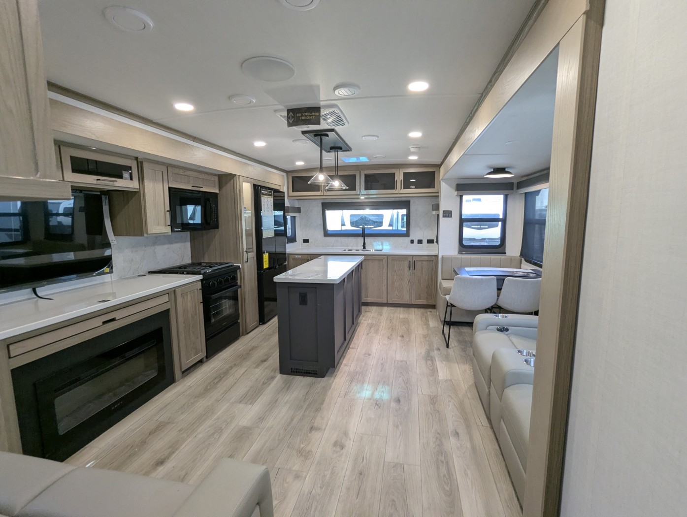 2026 Forest River Rockwood Signature 8339FK - Image 29