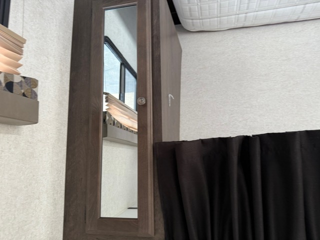 2019 Starcraft Launch Outfitter 24RLS - Image 10